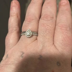 1.5 total karat weight diamond set in a 14k white gold pear shaped setting